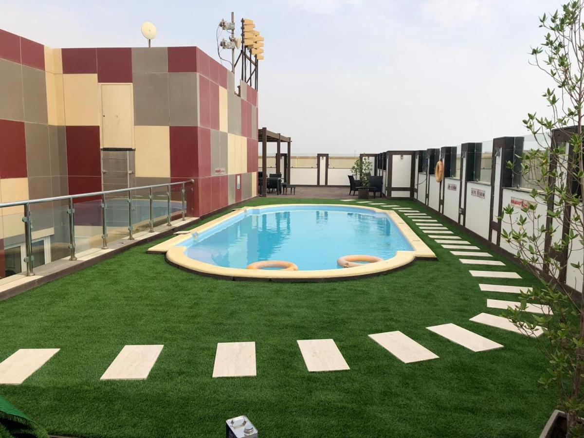 Spectrums Tahlia Jeddah Exterior photo