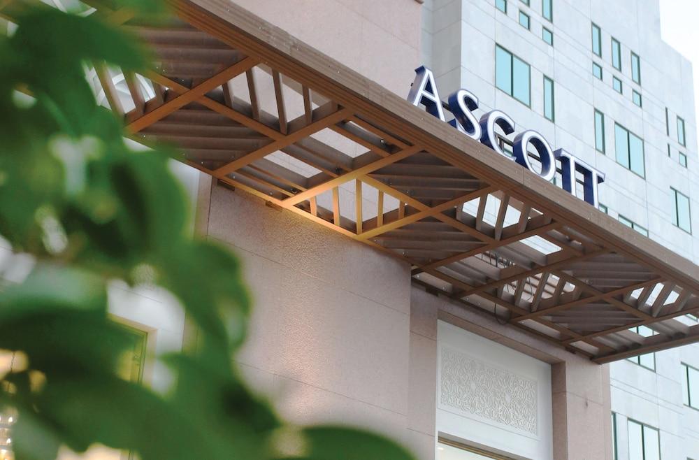 Spectrums Tahlia Jeddah Exterior photo