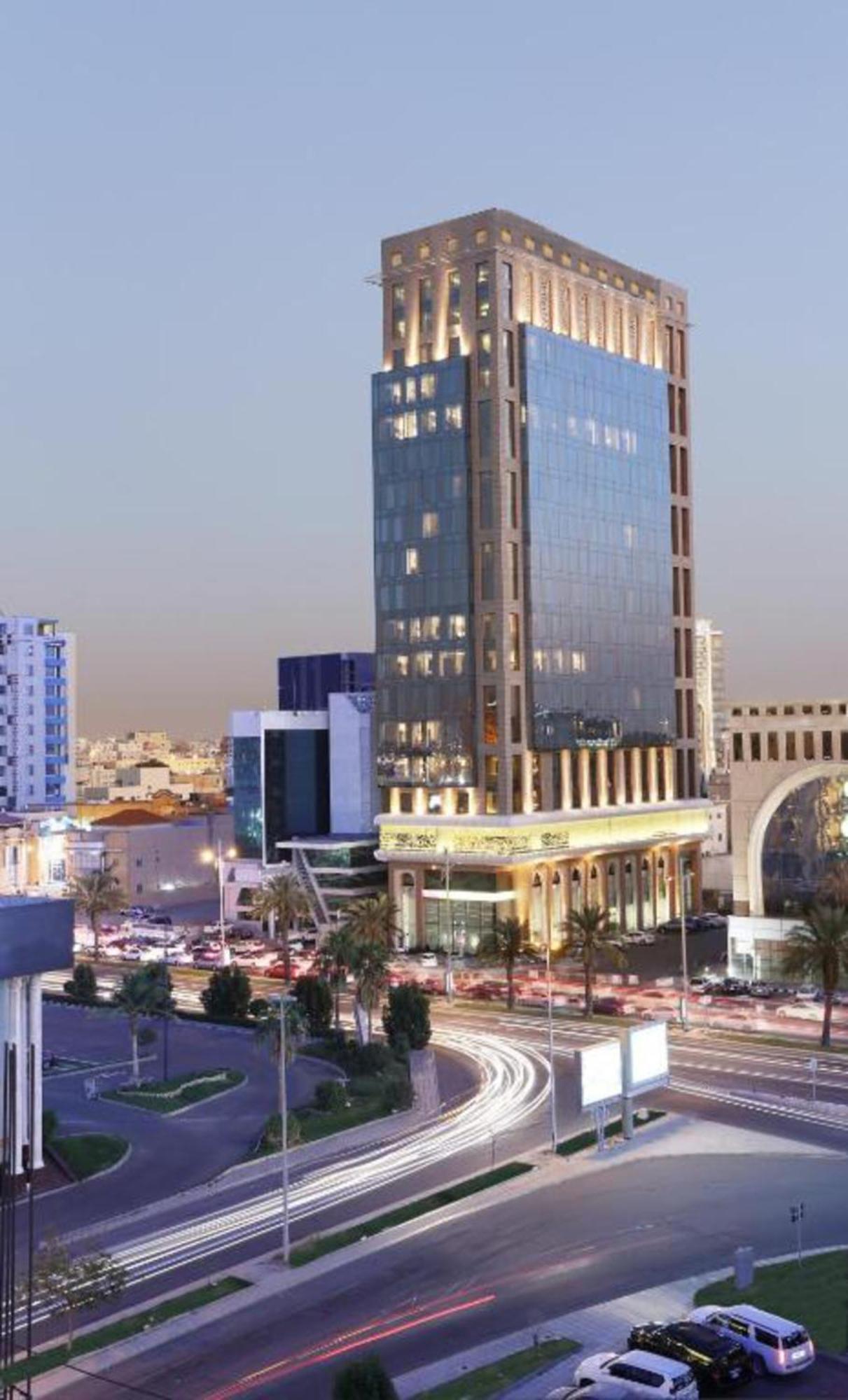 Spectrums Tahlia Jeddah Exterior photo