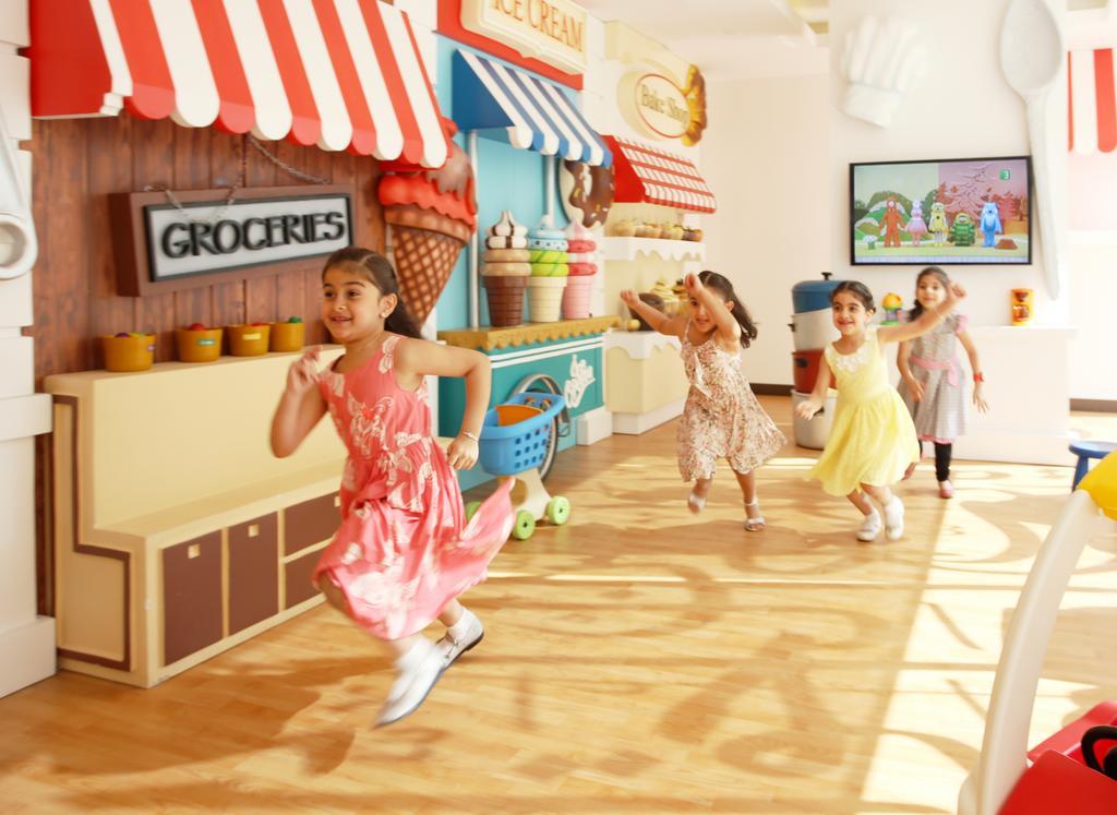 Spectrums Tahlia Jeddah Exterior photo