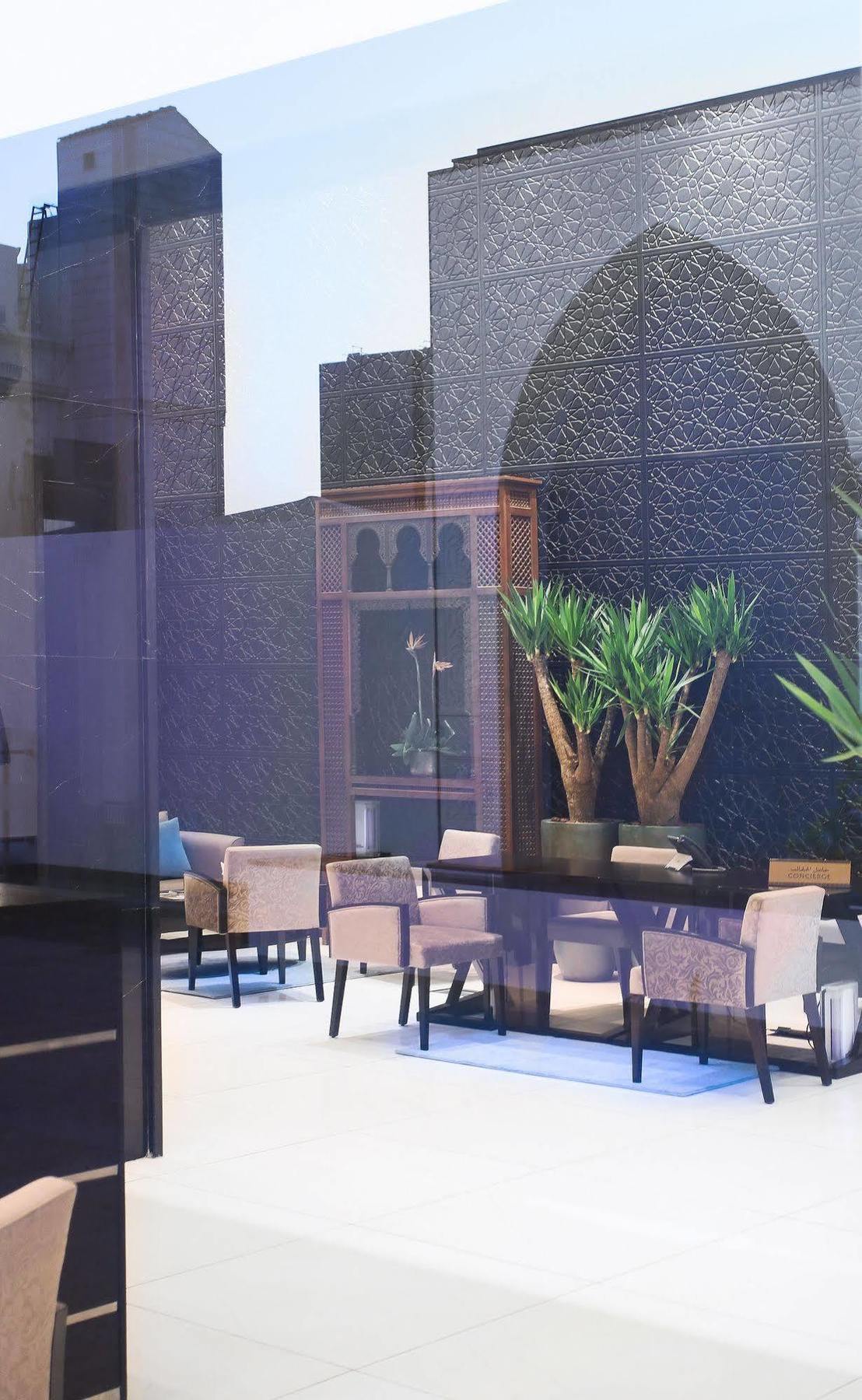 Spectrums Tahlia Jeddah Exterior photo