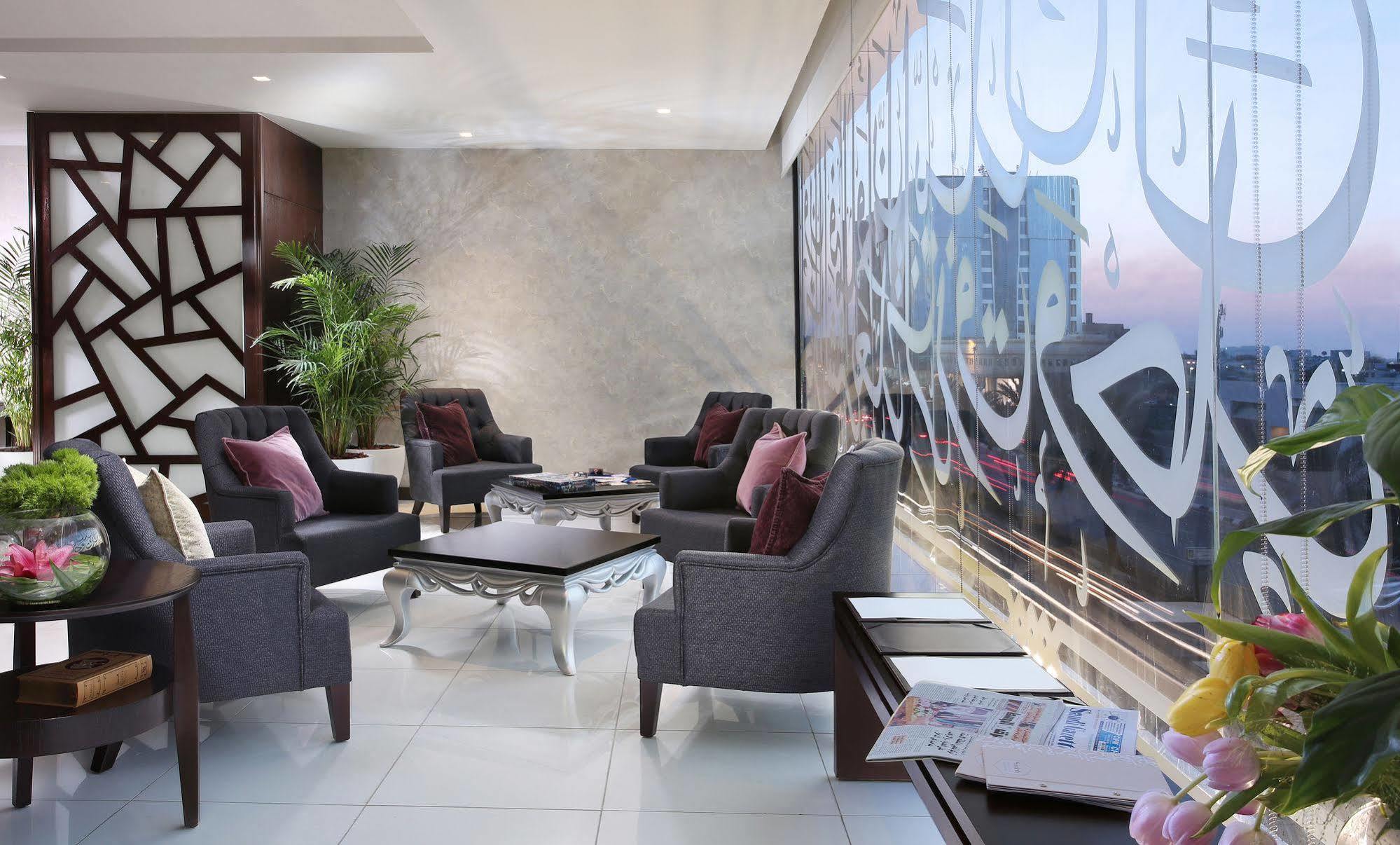 Spectrums Tahlia Jeddah Exterior photo