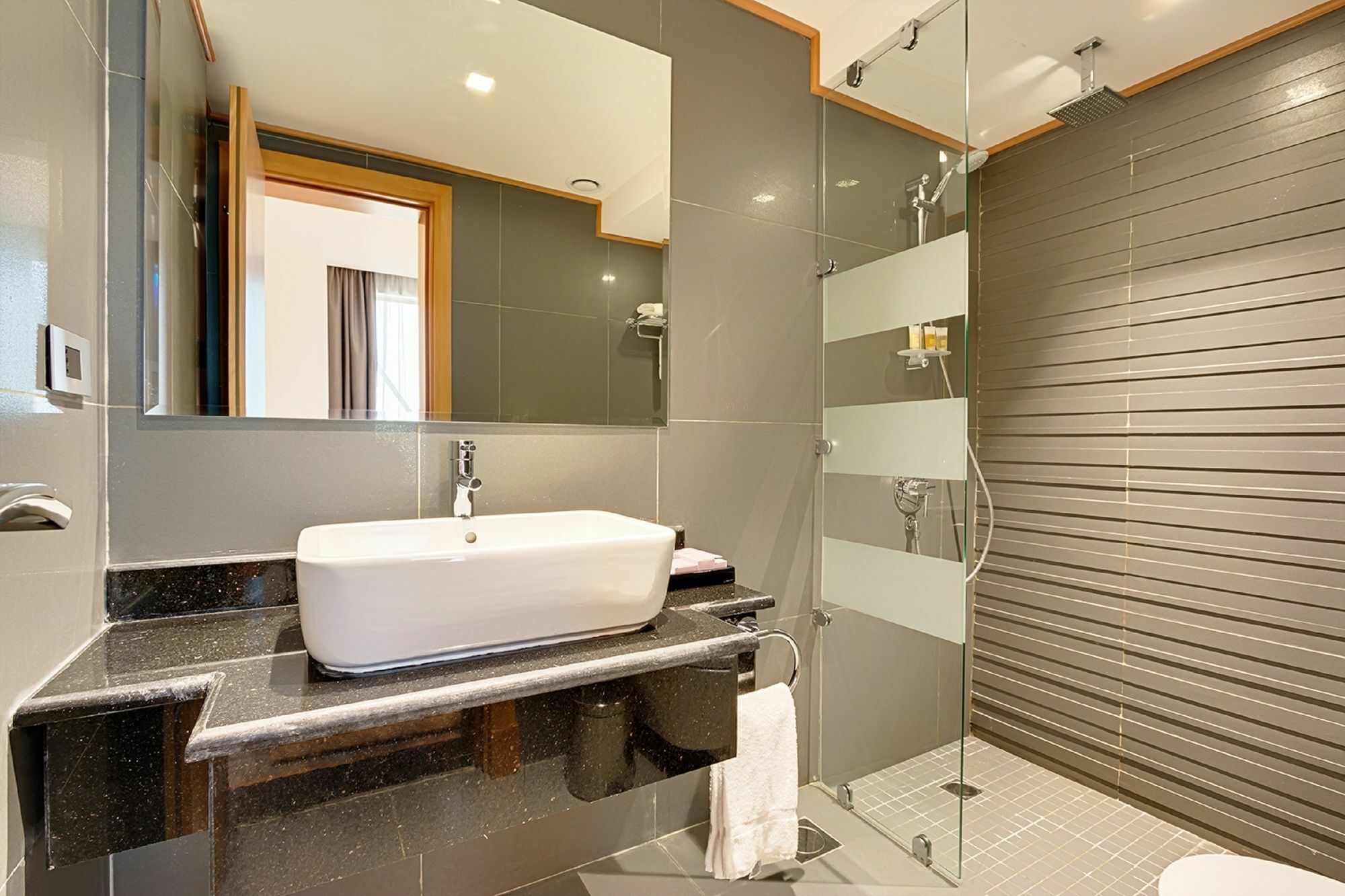 Spectrums Tahlia Jeddah Exterior photo