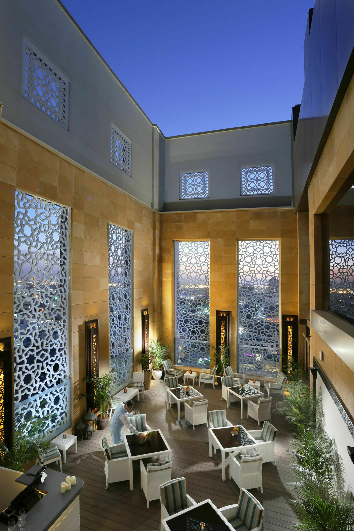 Spectrums Tahlia Jeddah Exterior photo